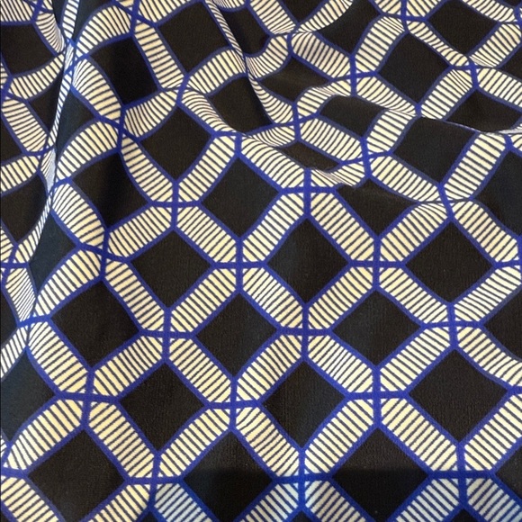 Jude Connally Blue and White Geometric Stretchy Shorts Large - Picture 3 of 8